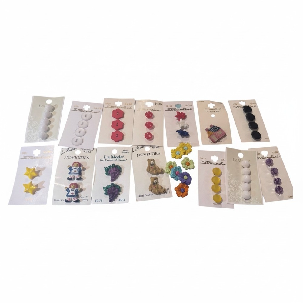 Vintage Novelty Sewing Buttons Lot Streamline La Mode Le Bouton Stars Bears Doll